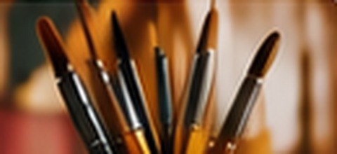 筆とアート用品